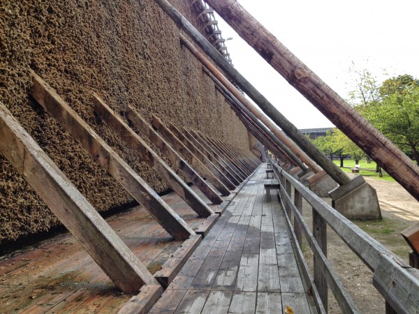 Spazierweg unmittelbar neben der Gradieranlage.