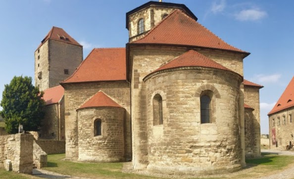 クヴェアフルト砦の中にある教会