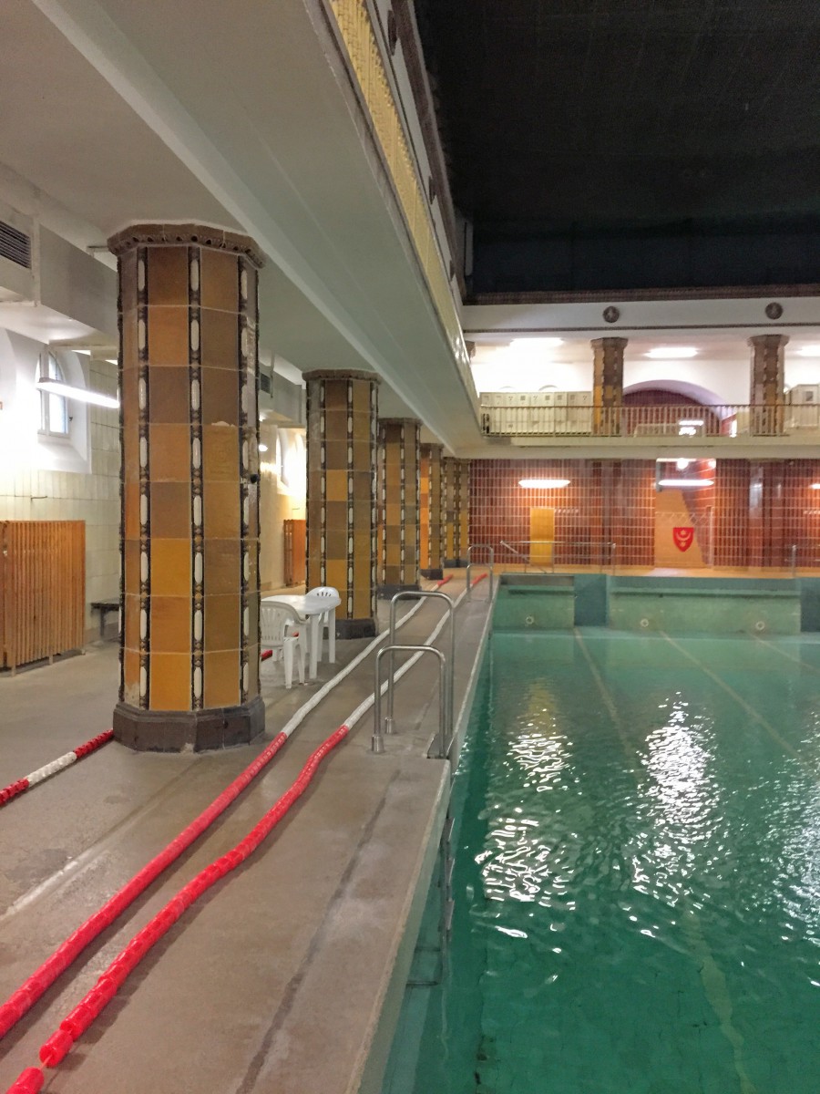 ハレザーレの公衆浴場の男性用プール