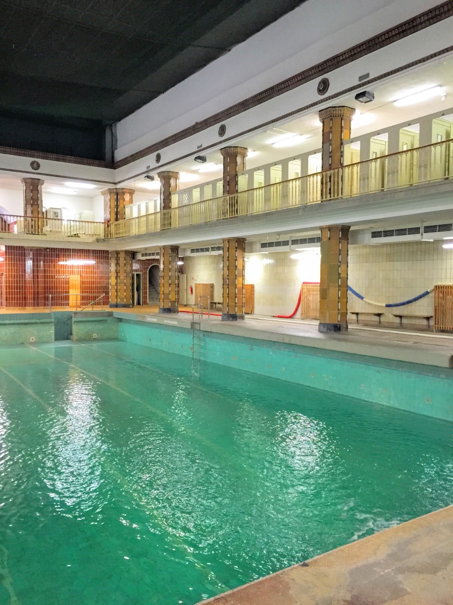 ハレザーレの公衆浴場の男性用プール