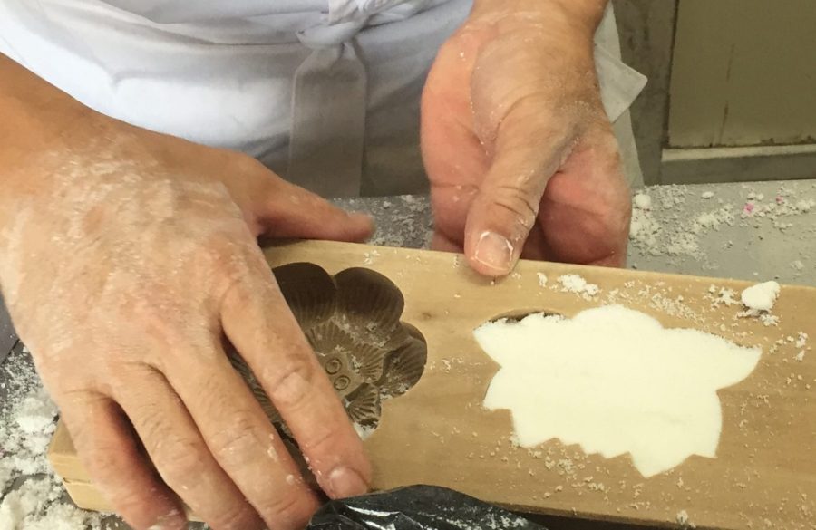 Holzform für Rakugan.