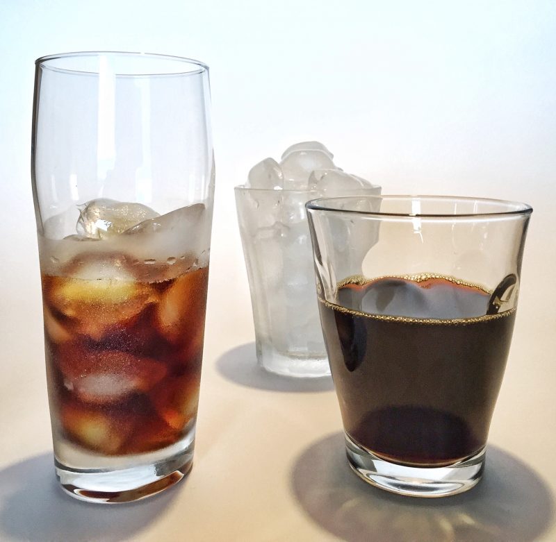 冷たいコーヒー＋氷