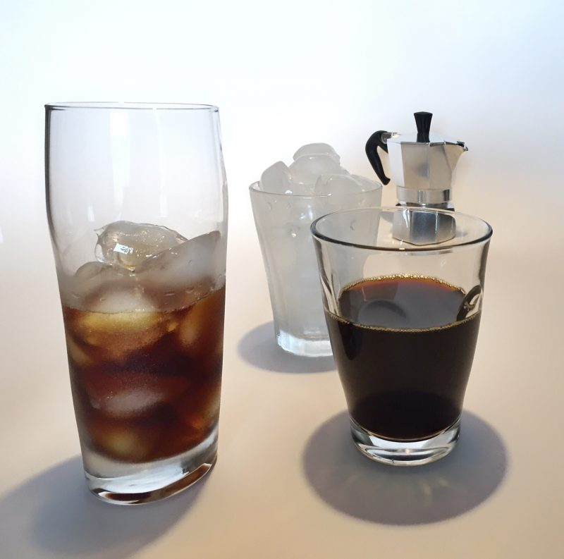冷たいコーヒー＋氷